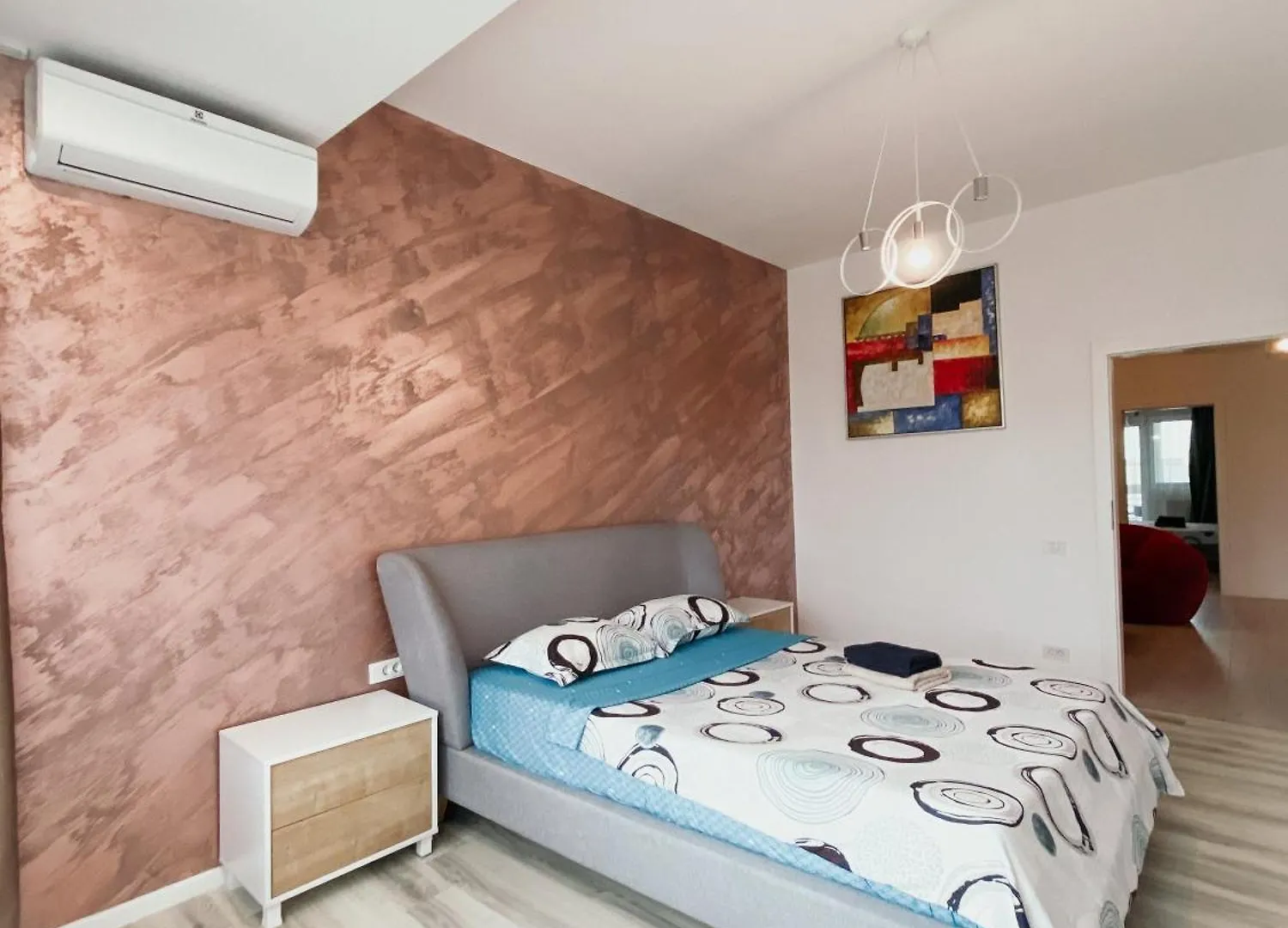 Exclusive Apartment In The Center Of Bucharest 0*,